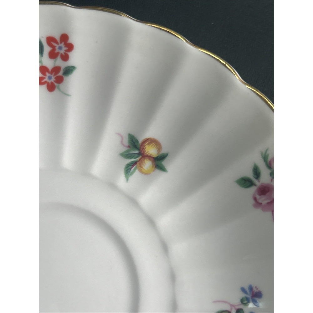 Vintage Royal Tuscan Fine Bone China Cup/Saucer Set Mini Floral Pattern - Picture 5 of 15